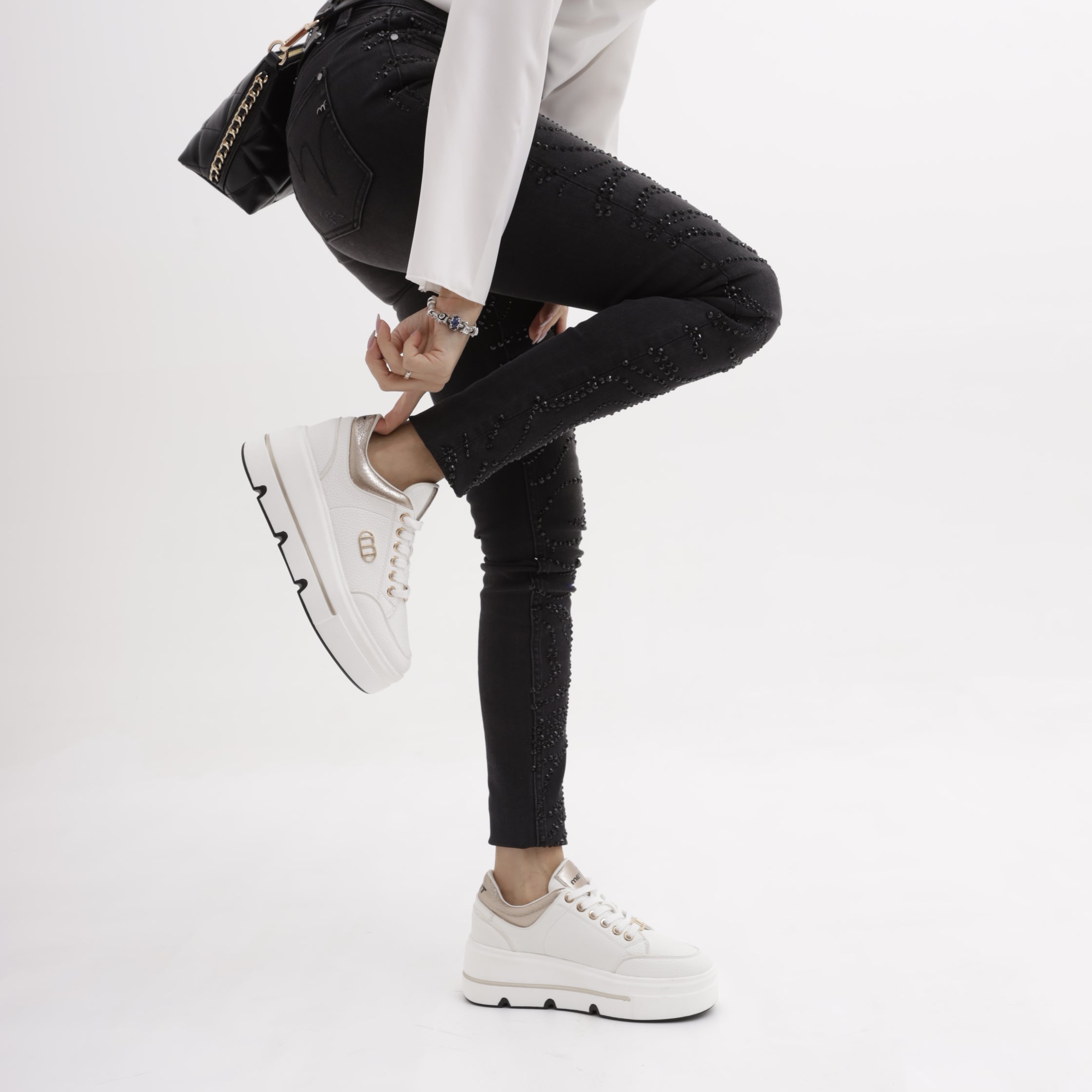 M10 405 SHOES