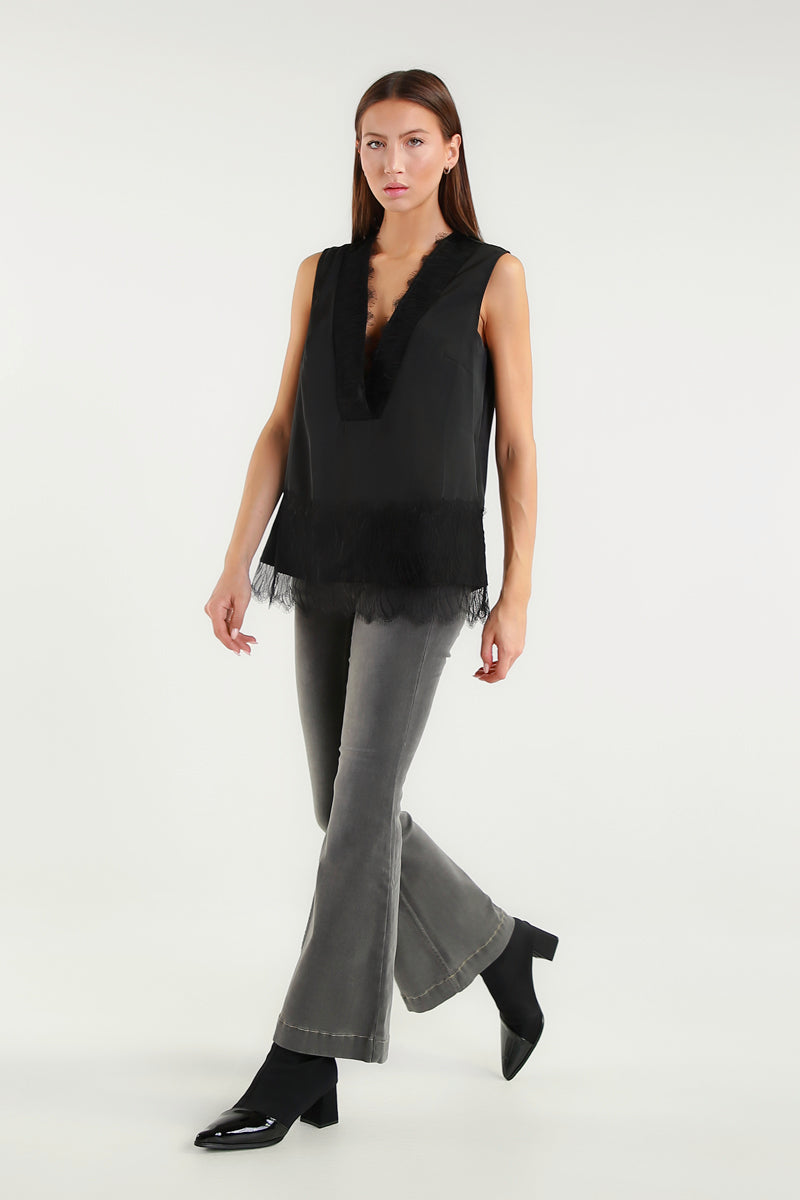 Gilet Nero Con Dettagli In Pizzo