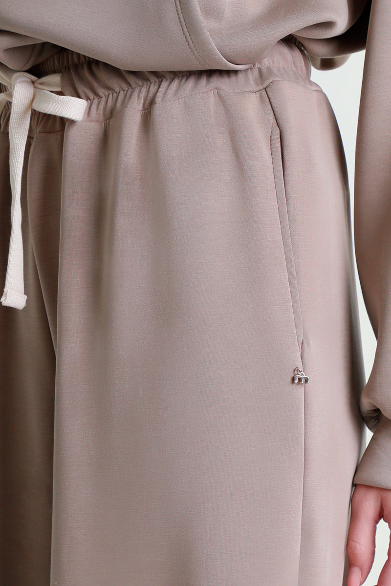 Pantaloni ampi con coulisse in vita