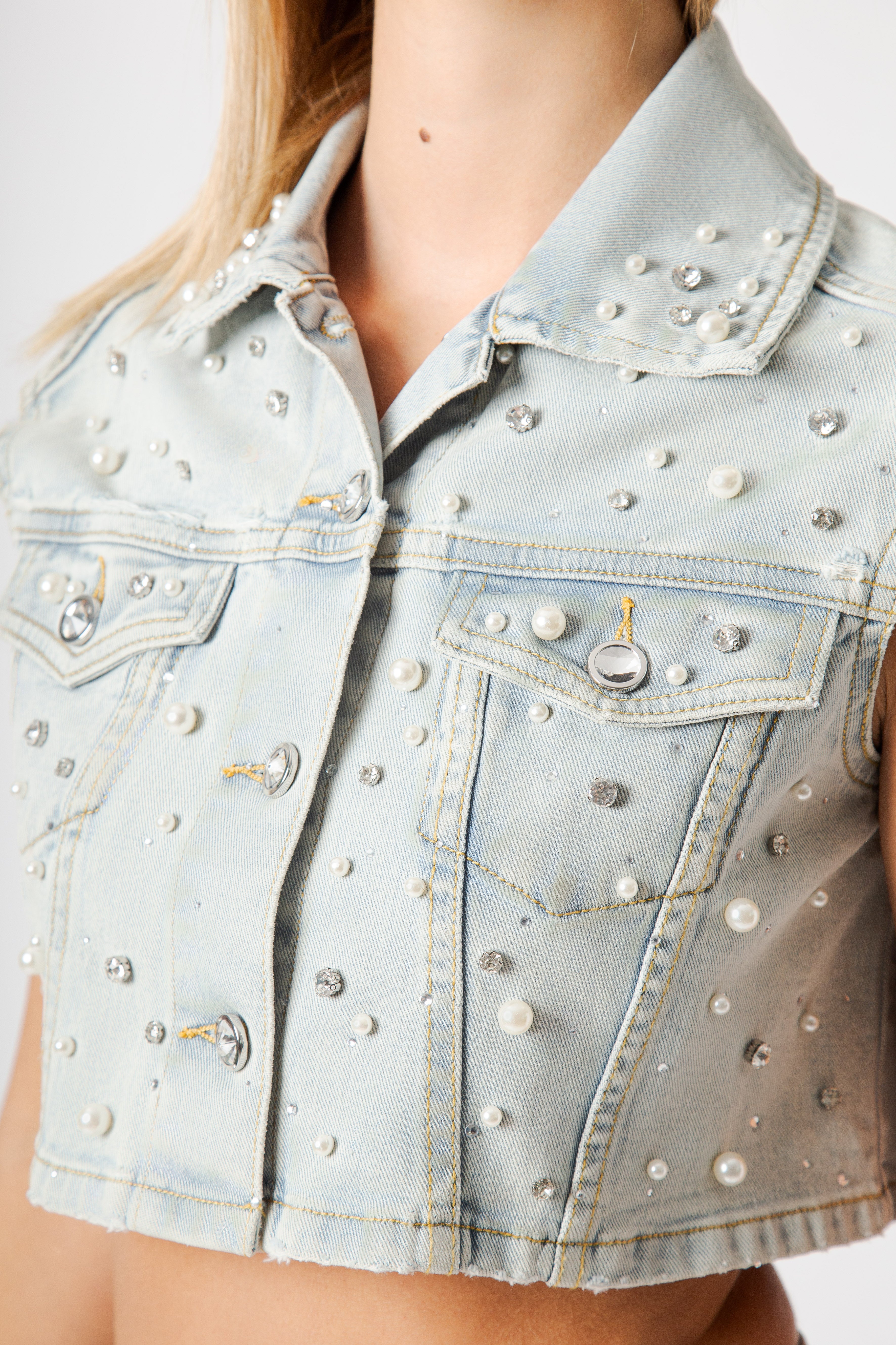 Gilet Donna Denim Crop con Strass – Senza Maniche, Lavaggio Chiaro