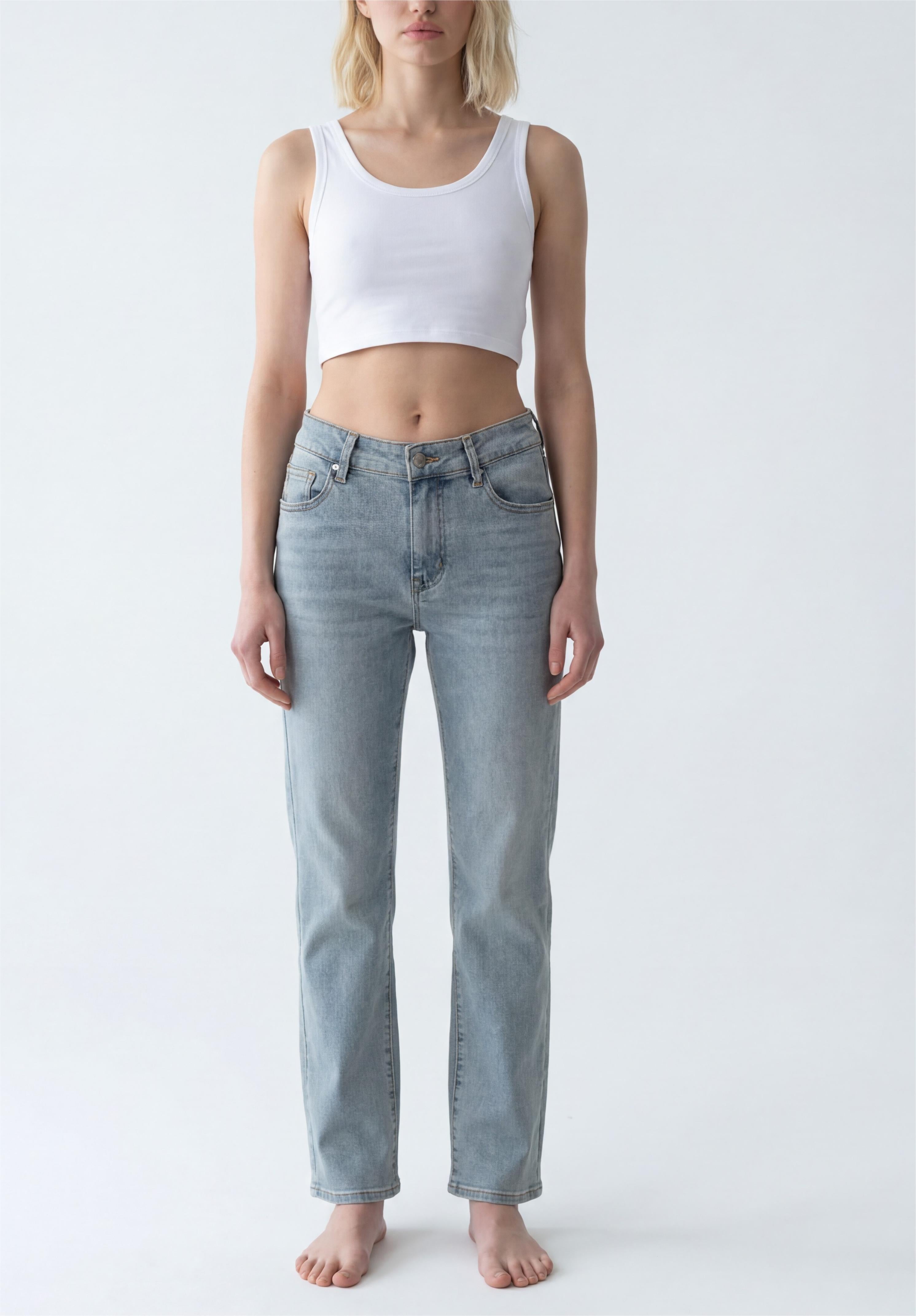Jeans Donna Straight Fit Denim Chiaro – Vita Media, Linea Essenziale