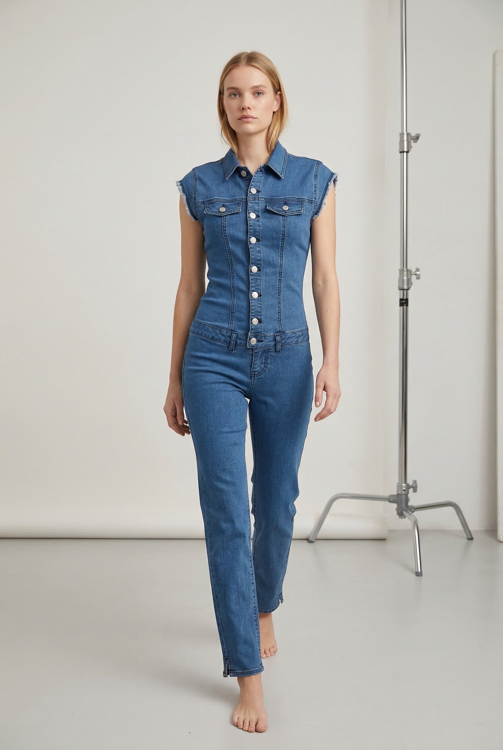 Tuta Donna Denim Slim Fit Senza Maniche – Effetto Second Skin, Stile Urban Chic