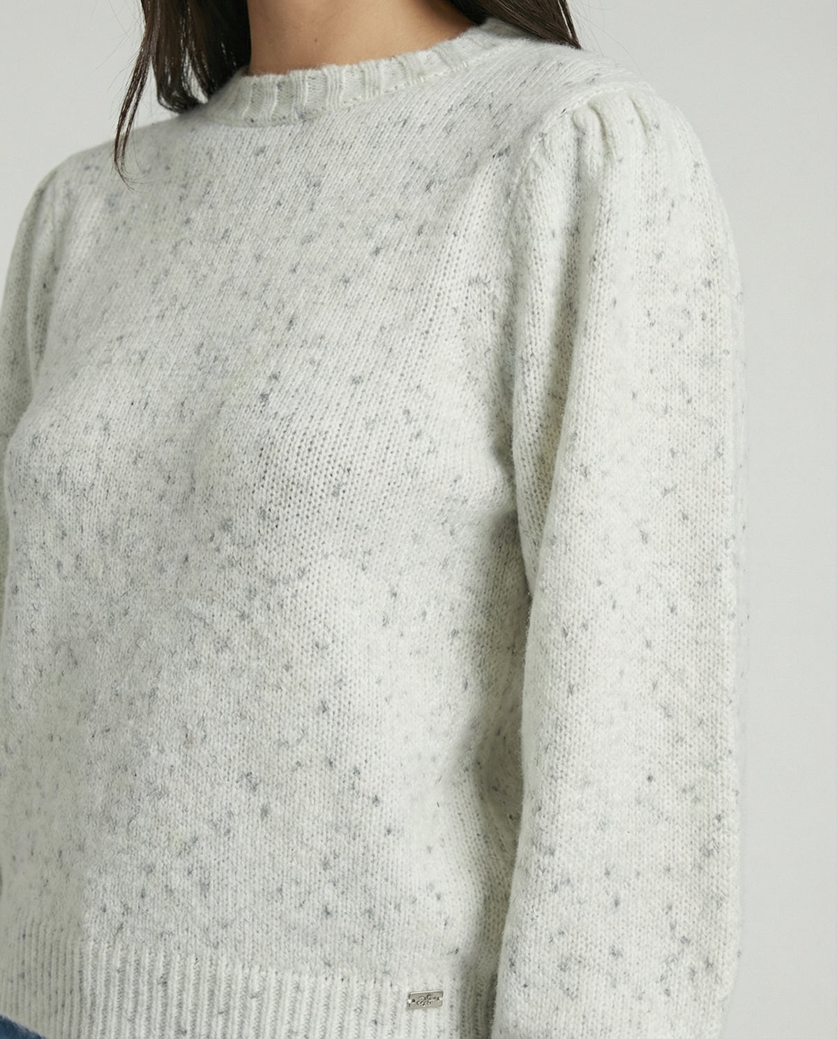 Pullover girocollo mélange con maniche a sbuffo