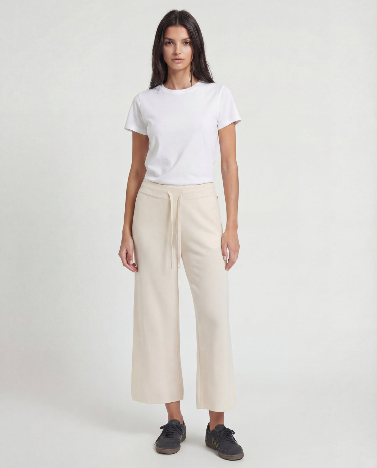 Pantalone cropped a gamba ampia