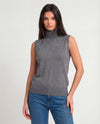 Top smanicato con collo alto in filato lurex