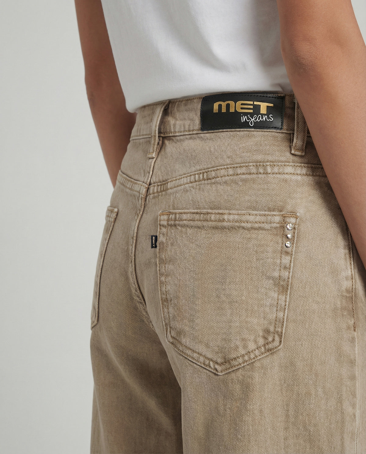 Jeans palazzo con cintura in denim