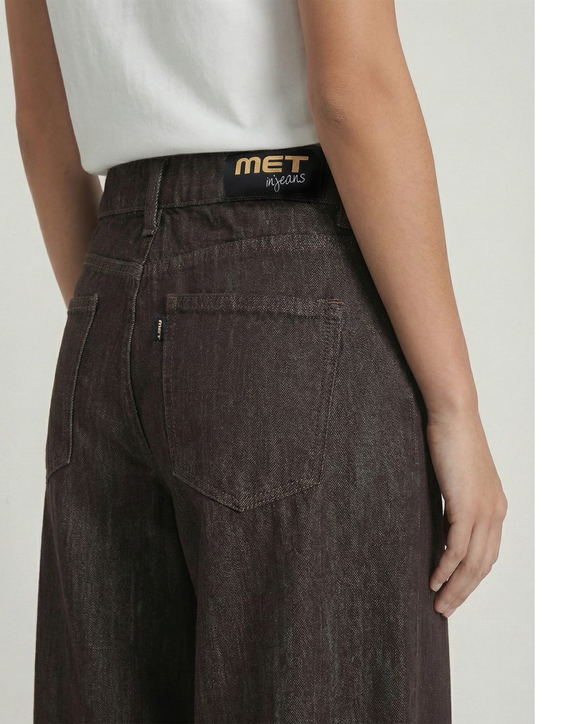 Jeans wide leg con coulisse