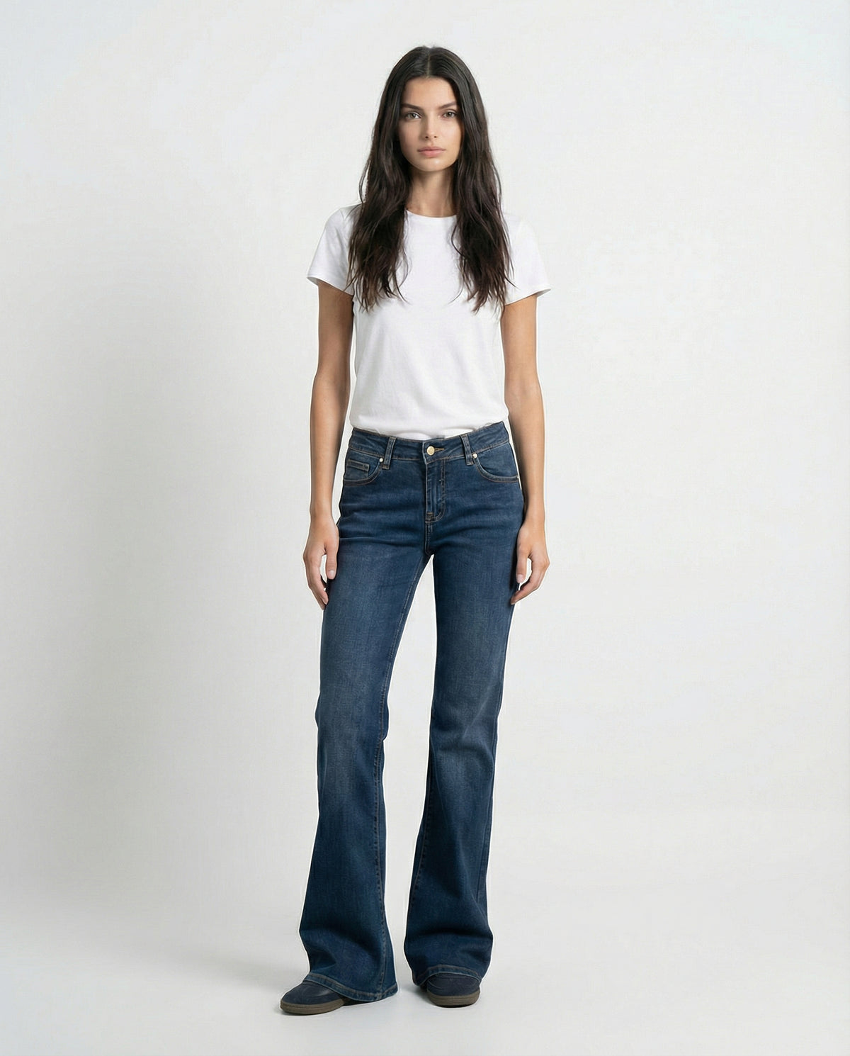 Jeans flare basic lavaggio medio