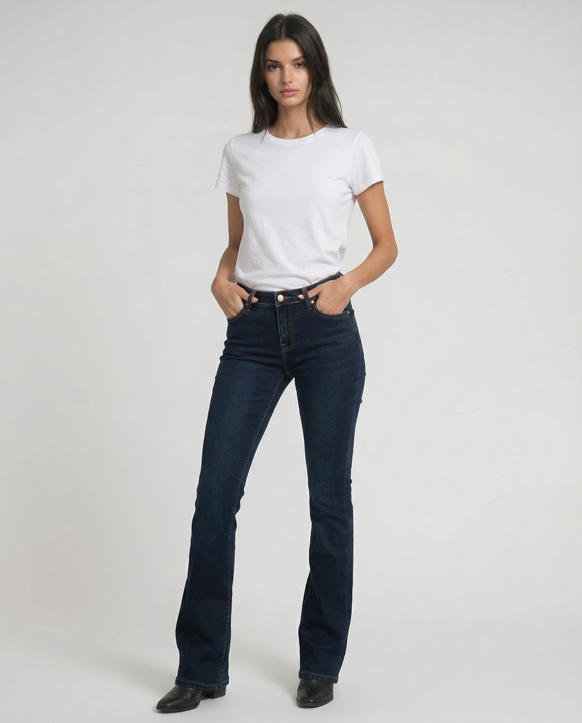 Jeans slim bootcut denim blu scuro