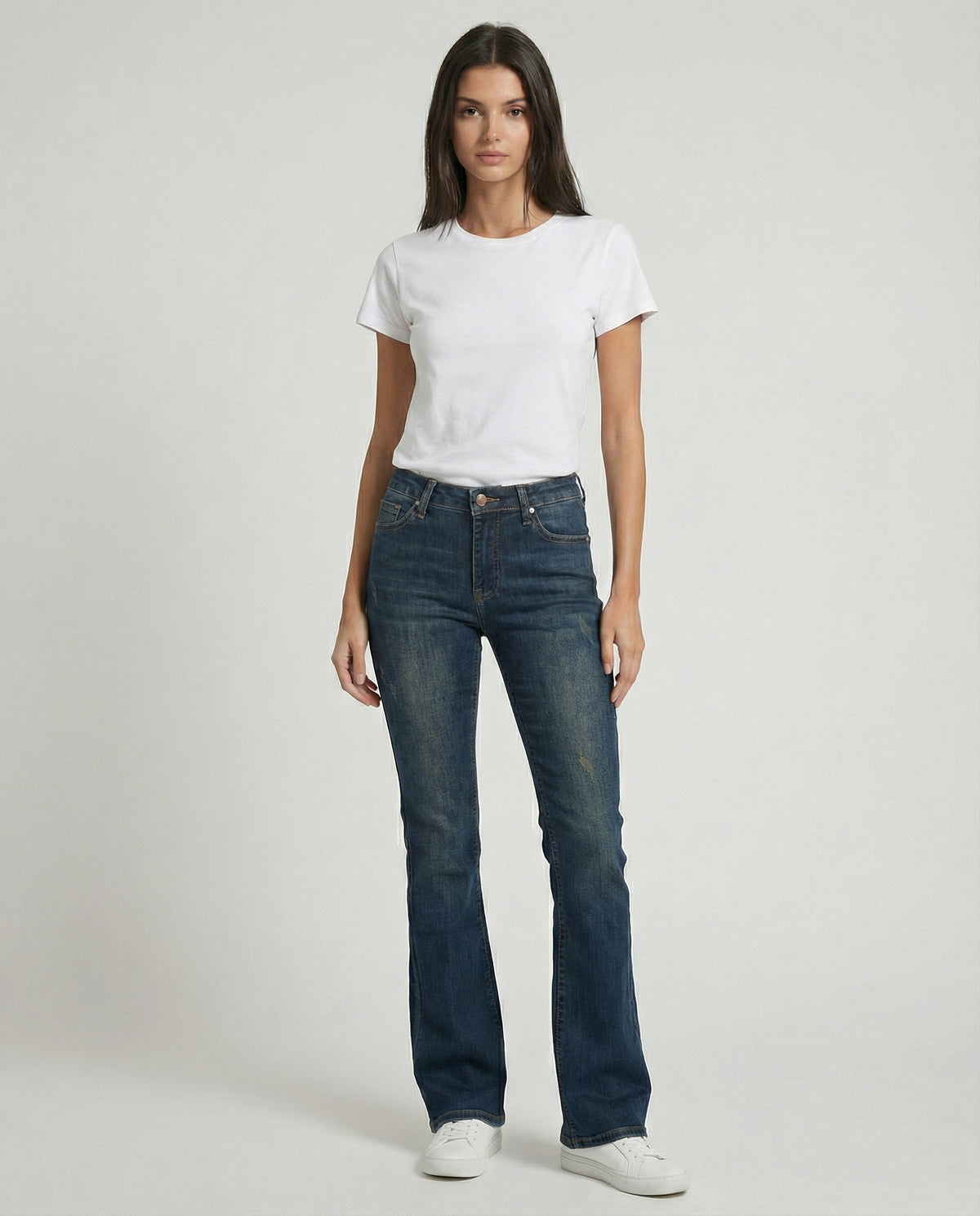 Jeans slim bootcut blu medio effetto used