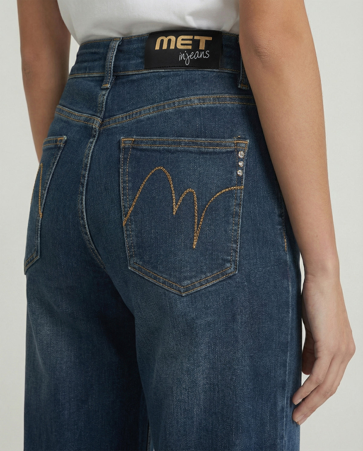 Jeans flare basic lavaggio medio