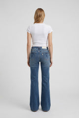 T-Shirt Donna Bianca Slim Fit con Dettagli 3D – Cotone Elasticizzato, Stile Minimal Elegante