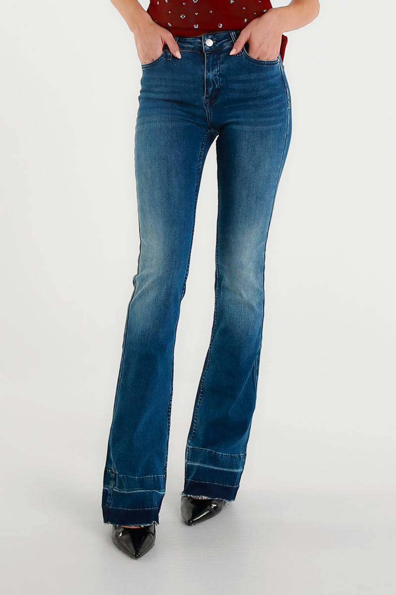 Jeans bootcut blu con lavaggio sfumato