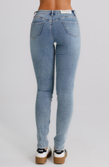 Jeans Donna Straight Slim Fit Denim Chiaro – Vita Media, Linea Essenziale