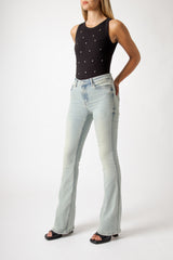 Jeans Donna Flare Fit Denim Chiaro – Vita Media, Gamba Svasata