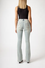 Jeans Donna Flare Fit Denim Chiaro – Vita Media, Gamba Svasata